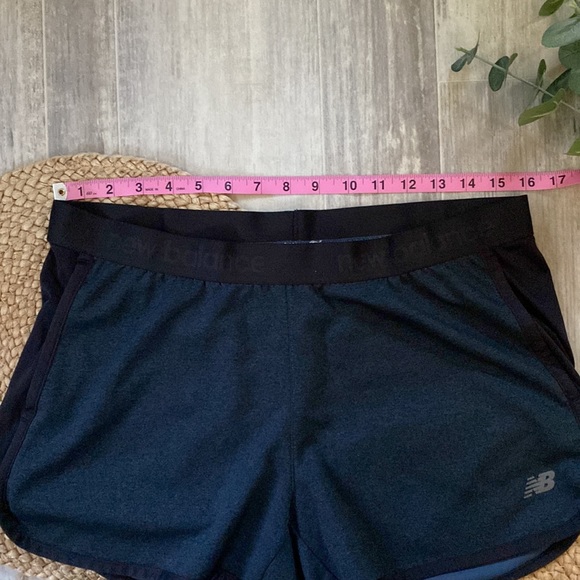 🤎3 for $20!🤎 New Balance Women’s Shorts Black/Grey Size Medium - Picture 6 of 9